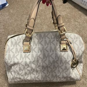 MAKE AN OFFER. 
Large Michael Kors Crossbody